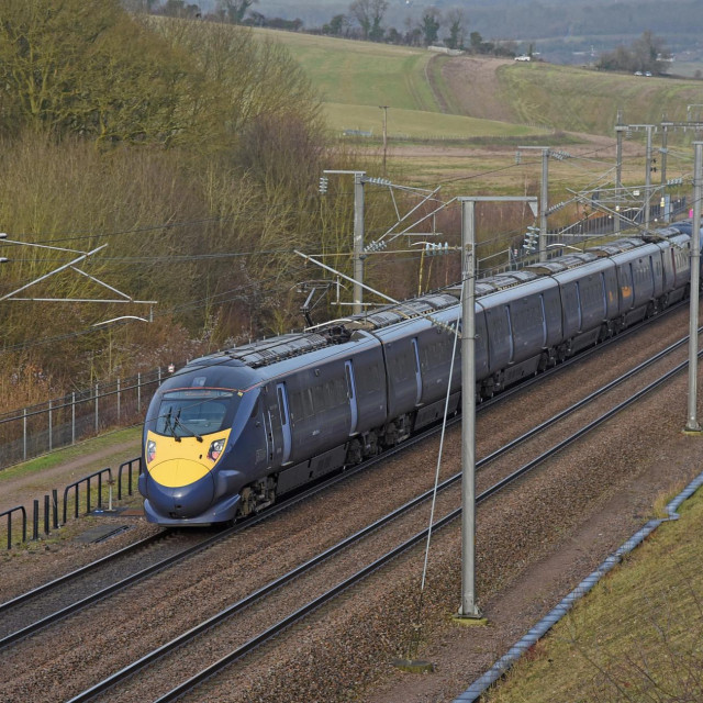 Ilustracija: Brzi vlak na putu za London