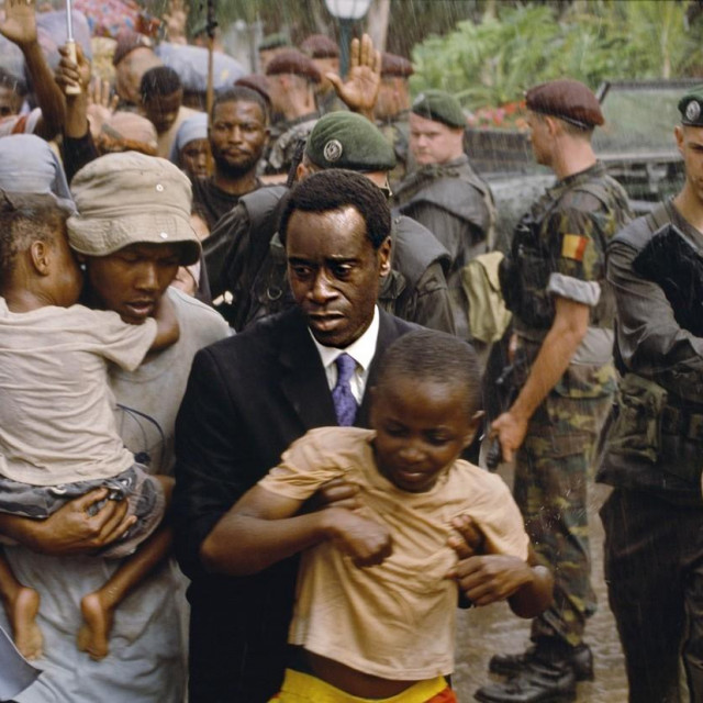 Prizor iz filma Hotel Ruanda