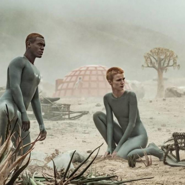 Serija Raised by wolves