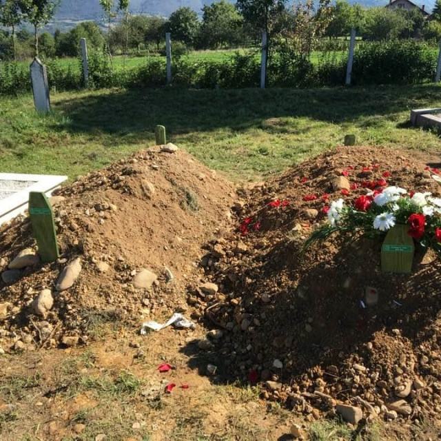 Sahrana Adisa i Hajrudina Durakovića