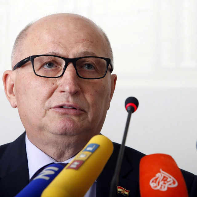 Miroslav Šeparović

 