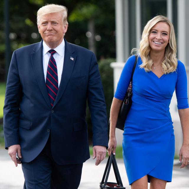 Donald Trump i Kayleigh McEnany