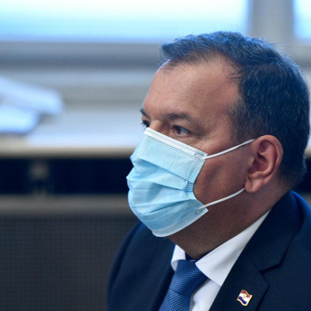 Vili Beroš, ministar zdravlja