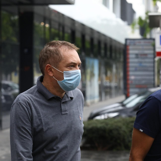 Predsjednika uprave Janafa Dragana Kovačevića istražitelji izvode iz njegove zgrade