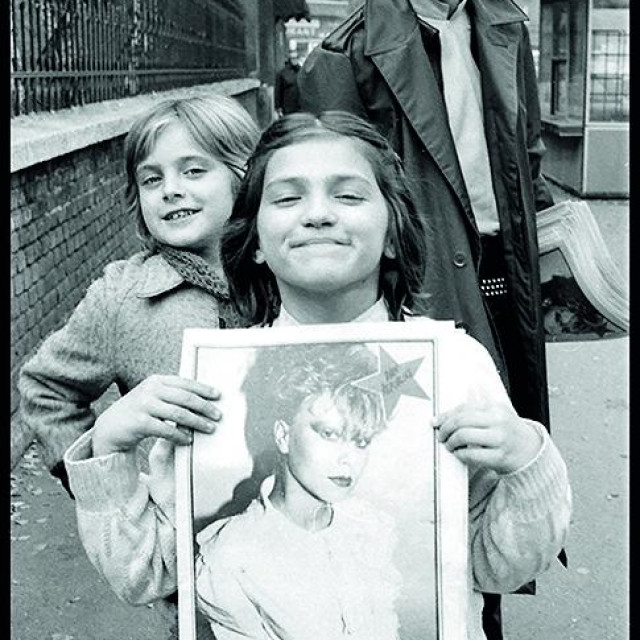 Kršić u društvu male Nine Badrić i Suzane Banović