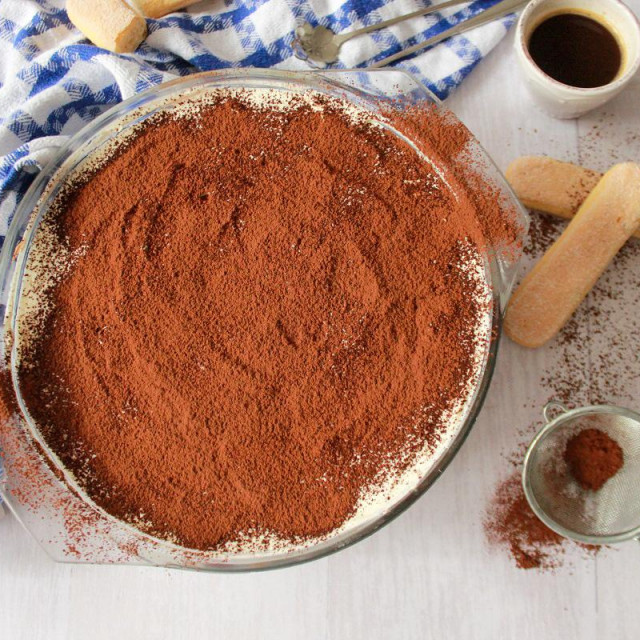 Nedjeljni kolac - Tiramisu s visnjama