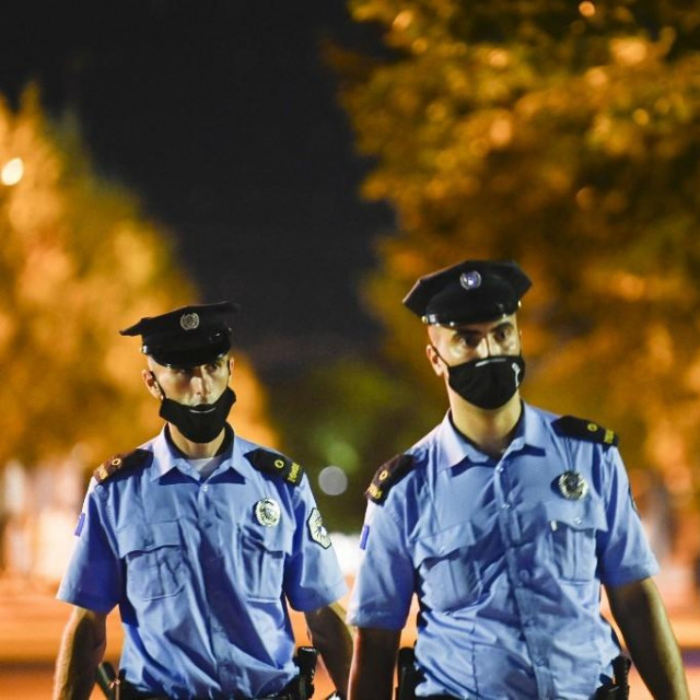 Policija na Kosovu, ilustracija
