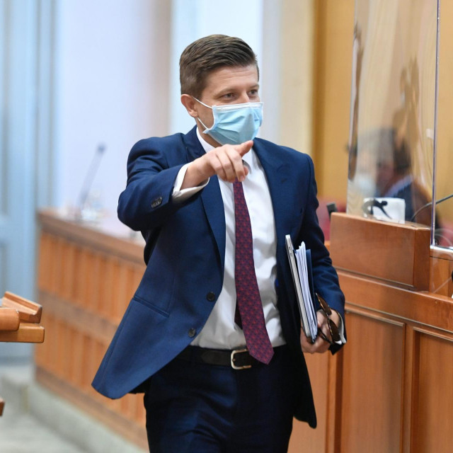 Zdravko Marić, ministar financija