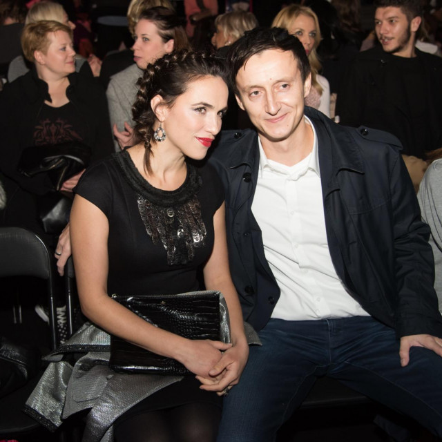 Zagreb, 291015.
Avenija Dubrovnik 15.
U paviljonu 10 Zagrebackog velesajma odrzava se treca vecer BIPA FASHION.HR-a.
Na fotografijI: Marijana Mikulic i suprug.