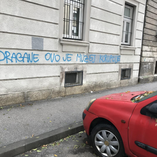 Grafit na adresi Kluba u Slovenskoj 9