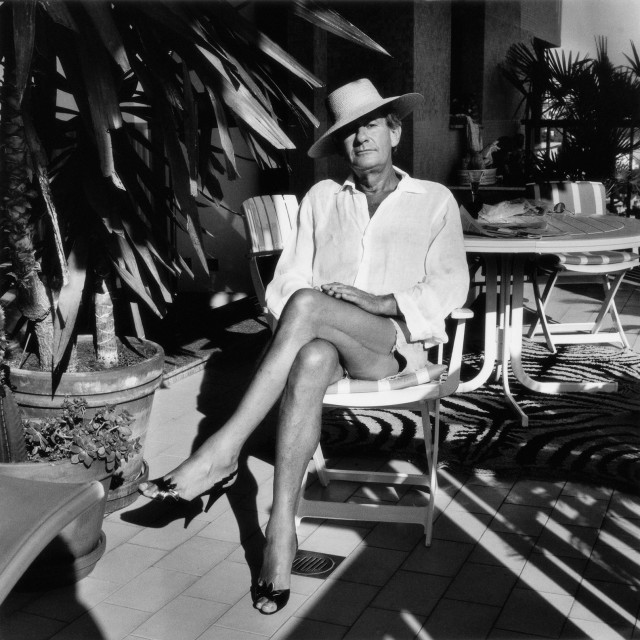 HELMUT-NEWTON_002_Helmut-at-home,-Monte-Carlo,-1987-(c)-Foto-Alice-Springs,-Helmut-Newton-Estate-Courtesy-Helmut-Newton-Foundation