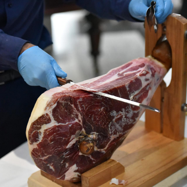 Pršut Vlade Prančića i tvrtke Smijeli iz Dugopolja