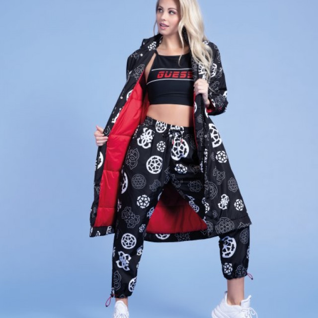 Guess jakna: 1,189 kuna
Guess trenirka: 639 kuna