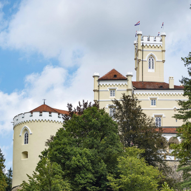 Dvorac Trakošćan i šetnica oko jezera
 