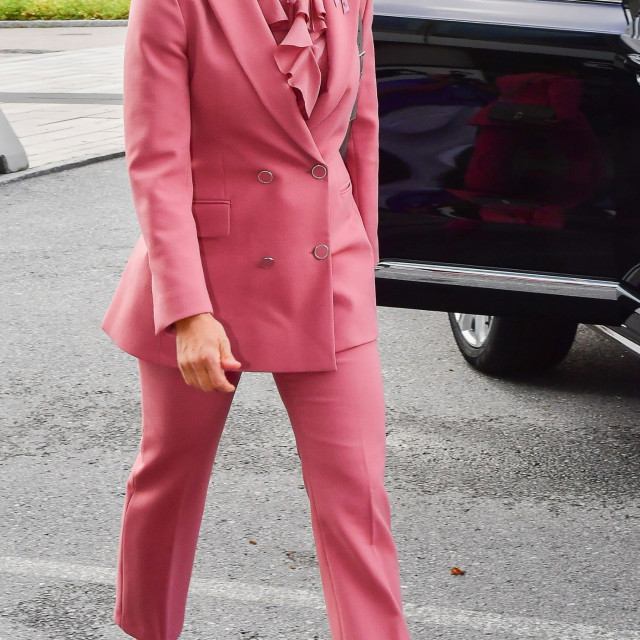 Princeza Victoria obožavateljica je volana, pastelnih nijansi i ženstvenih krojeva.