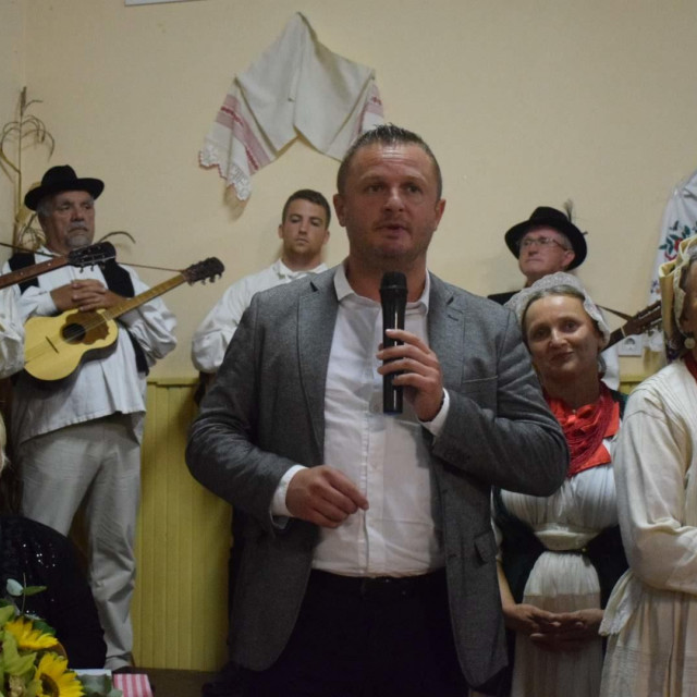 Promocija knjige Slavice Moslavac ”Zvijezdo sjajna usred Moslavine” u Gornjoj Jelenskoj