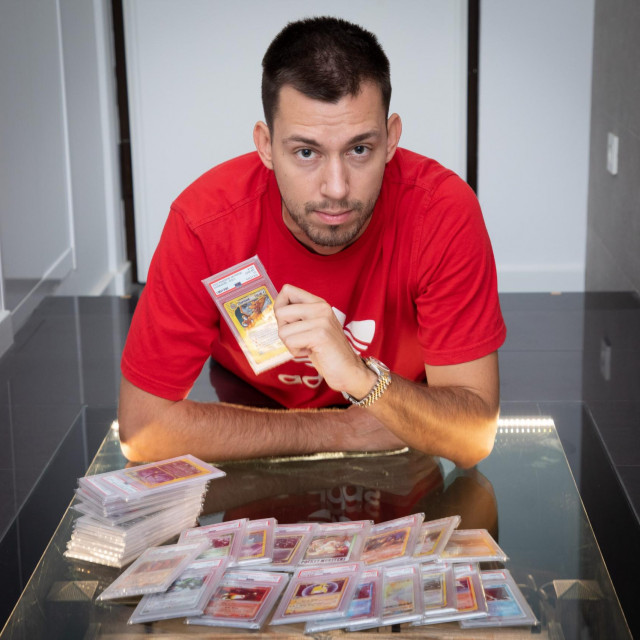 Marin Miše, kolekcionar koji se bavi skupljanjem Pokemon karata
 