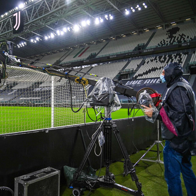 Sve je bilo spremno za početak derbija Juventusa i Napolija, ali se gosti u Torinu jednostavno nisu pojavili