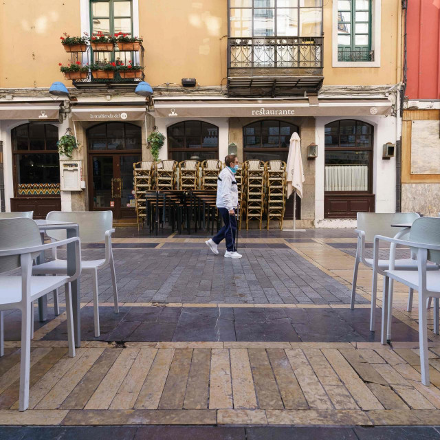 Zatvoreni barovi u Španjolskoj / ilustracija