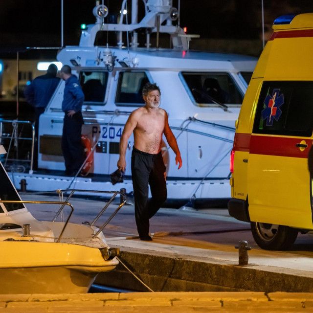 Ribari su prebačeni u Zadar gdje ih je čekala Hitna pomoć