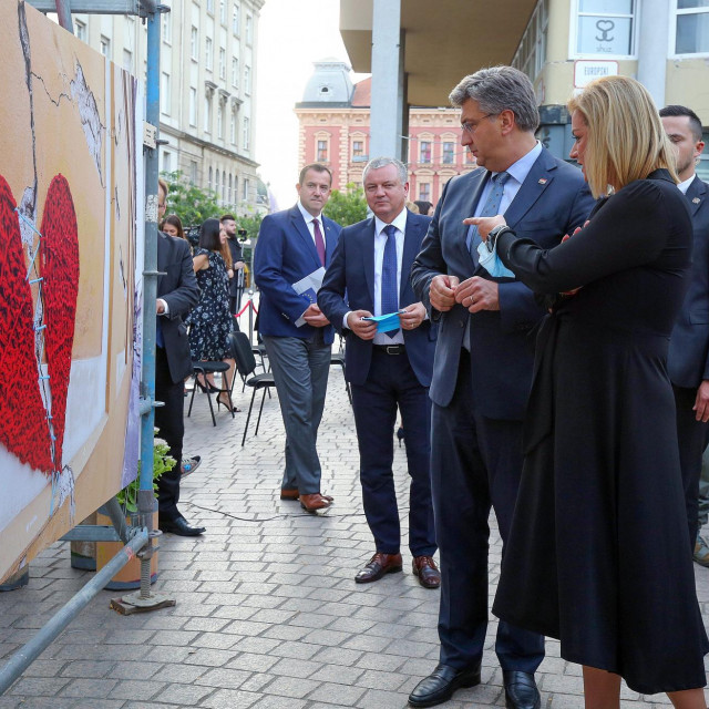 Otvorenje izložbe Cropix foto i video agencije pod nazivom 'Zagreb - grad koji treba nasu ljubav'