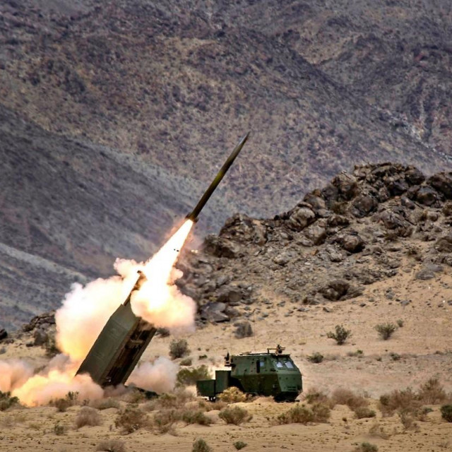 Raketni sustav HIMARS