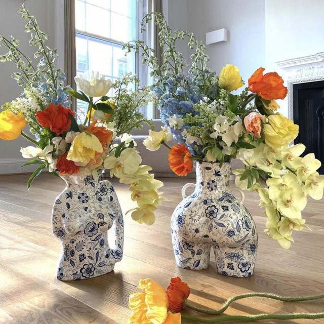 Instagram @anissakermiche