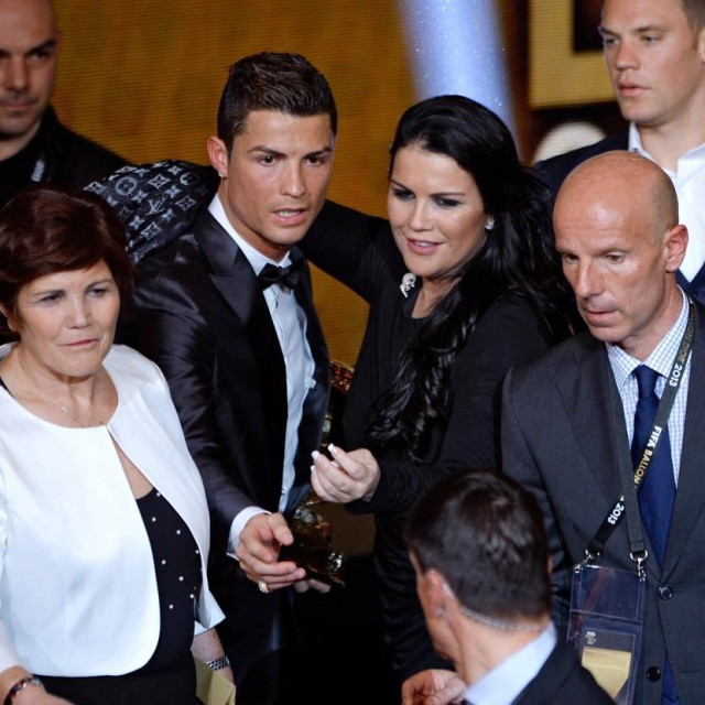 Cristiano Ronaldo, majka Dolores Aveiro (lijevo) i sestra Katia (desno)