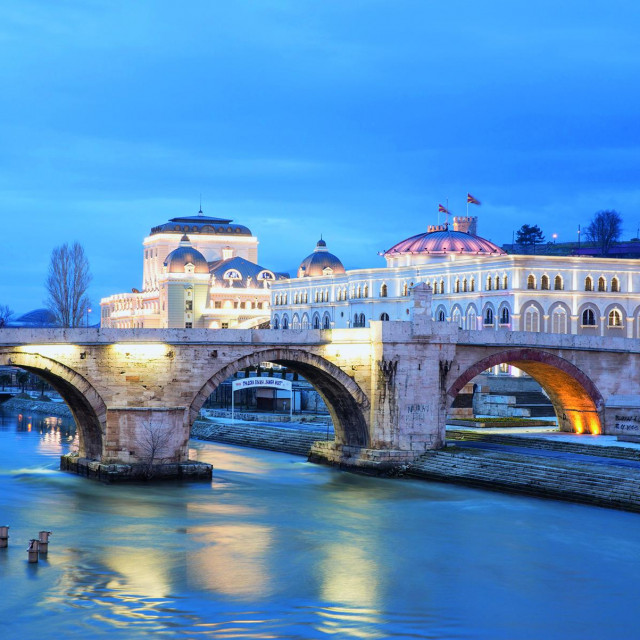 Stari kameni most preko Vardara