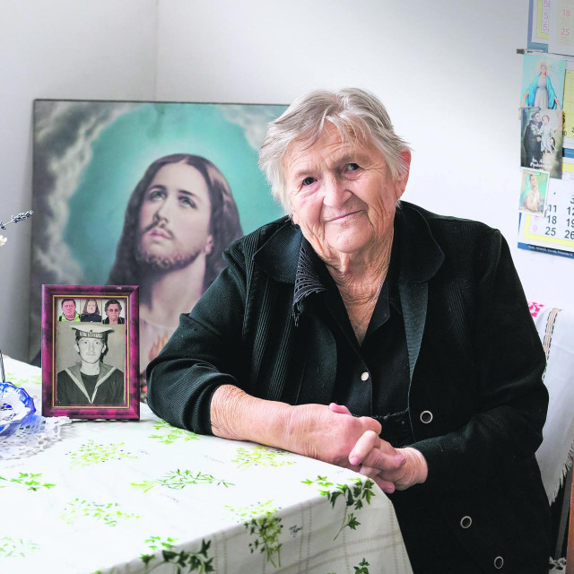 Ana Dedoš