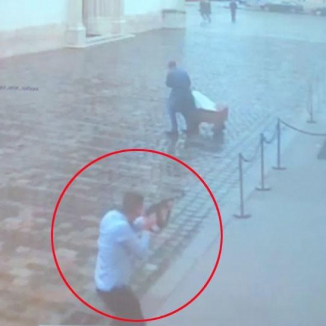 Snimka napada Danijela Bezuka