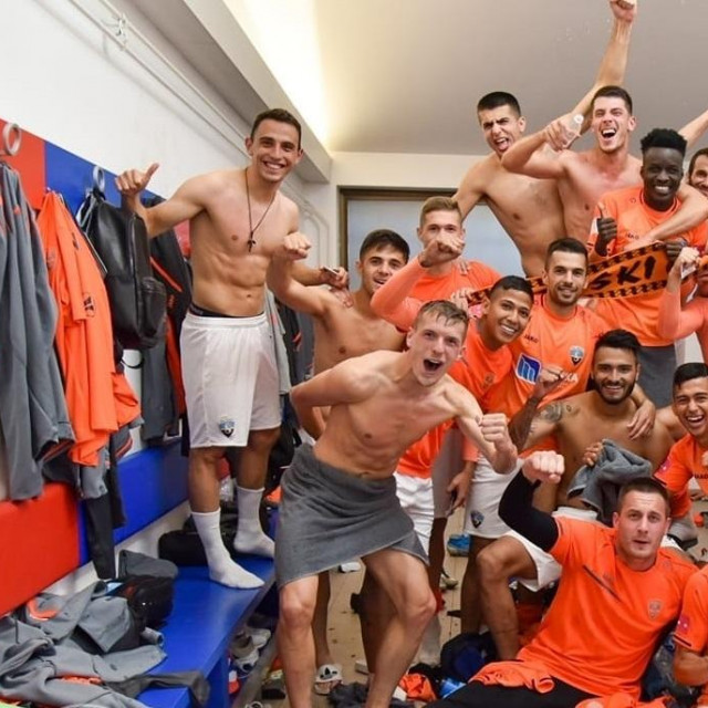 Slavlje igrača Šibenika na Poljudu