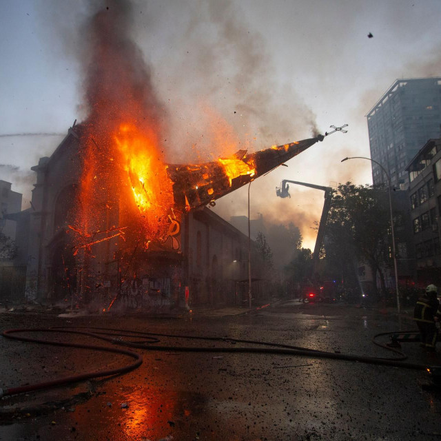 Crkva Parroquia de la Asuncion, jedna od najstarijih crkvi u Santiago de Chileu