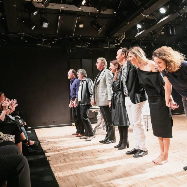 glumci ZKM-ova ansambla snimljeni prije uvođenja epidemioloških mjera