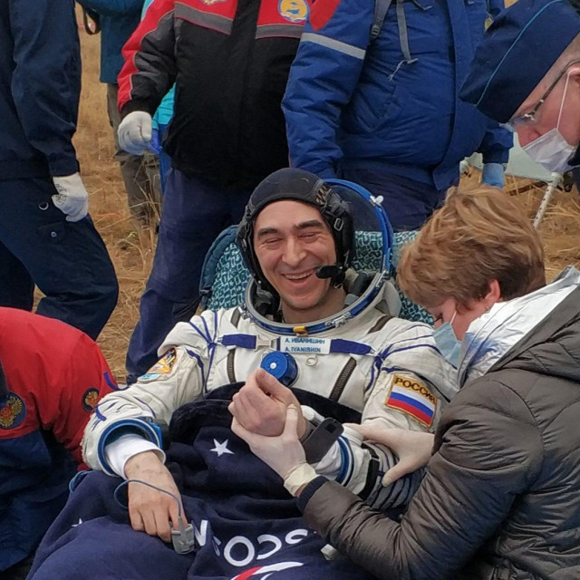 Rusko-američki trojac vratio se na Zemlju