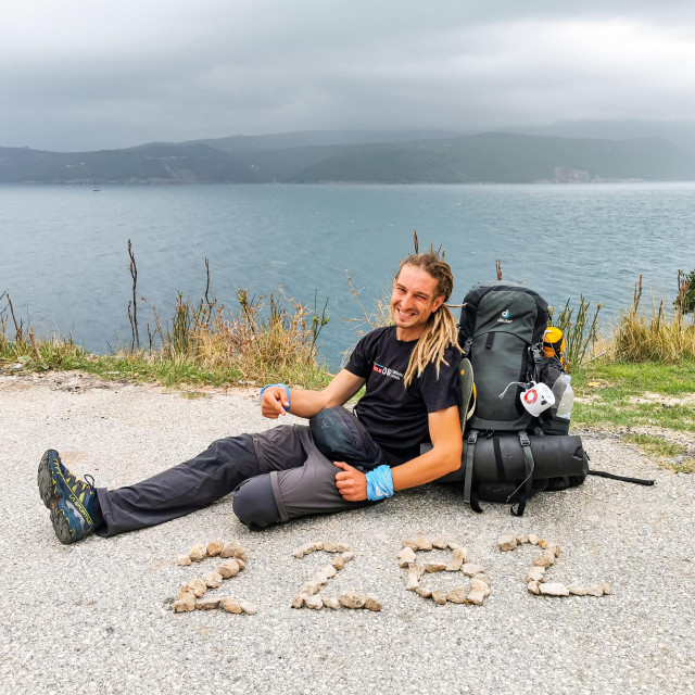 U sto dana Marin je istrošio tri para tenisica, najveća dnevna kilometraža bila je 57 km, a najkraće je hodao zadnji dan - 2,5 km