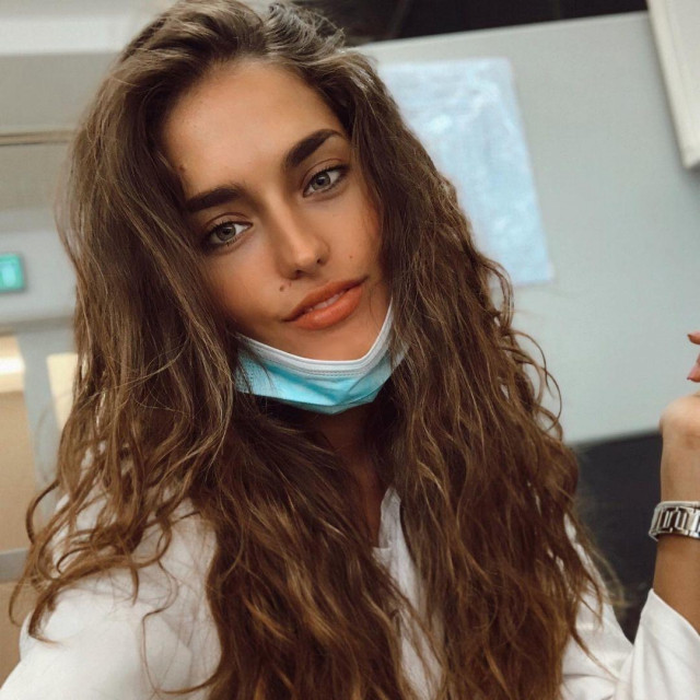 Mia Rkman, Instagram