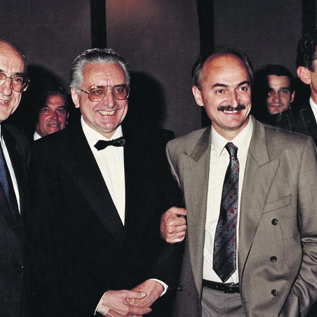 Franjo Tuđman i Slaven Letica (sredina)