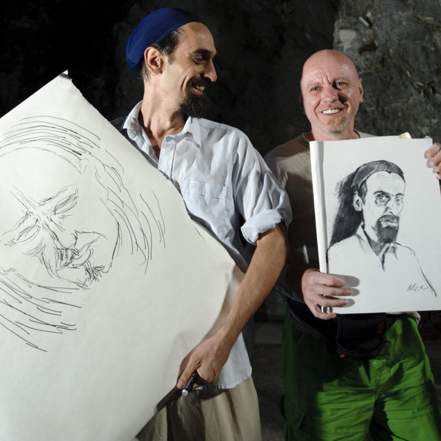 Crtački dvoboj izmedju Pere Grimanija i Marijana Crtalića


 