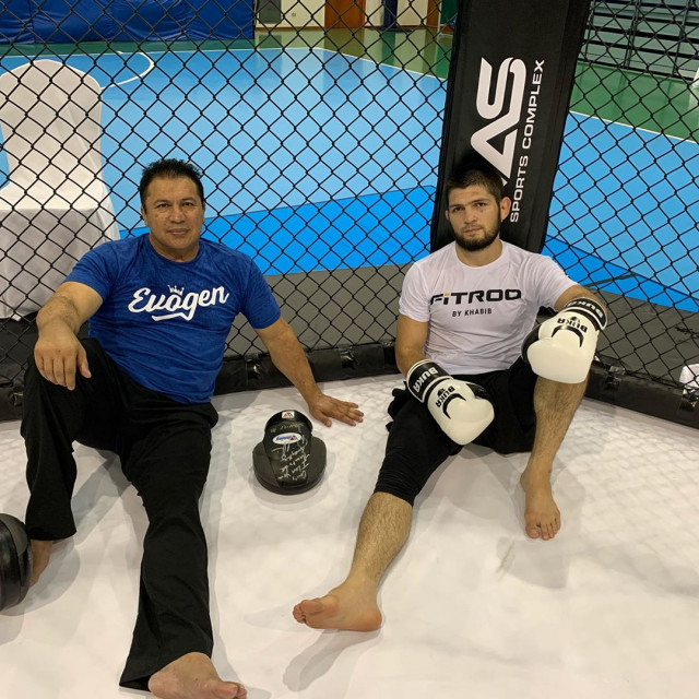 Javier Mendez i Khabib Nurmagomedov