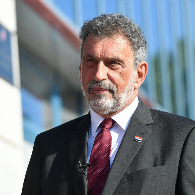 Ministar znanosti i obrazovanja Radovan Fuchs