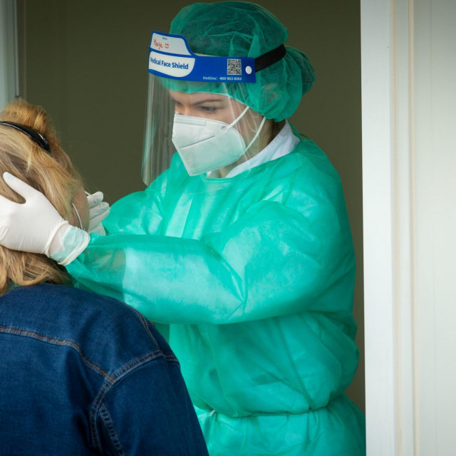 Uzimanja briseva za testiranjer na Covid-19