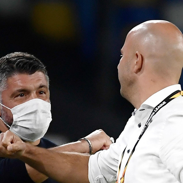 Arne Slot (desno) u prvom je kolu dobio i Gennara Gattusa, trenera Napolija