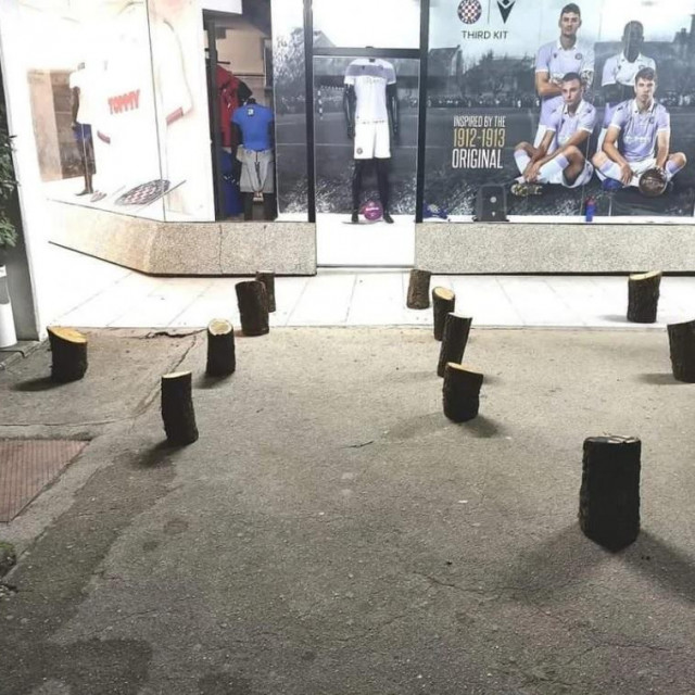 Panjevi ispred Poljuda