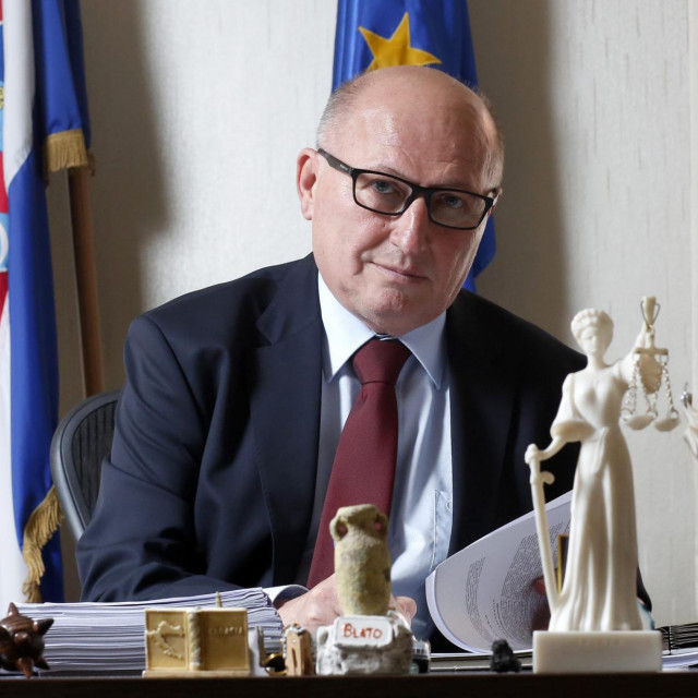 Predsjednik ustavnog suda Miroslav Šeparović




 