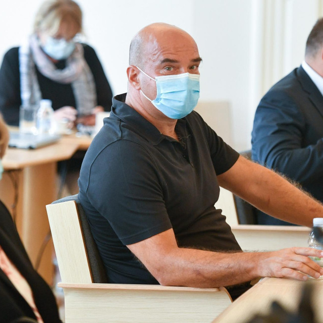 Gordan Lauc (u sredini)