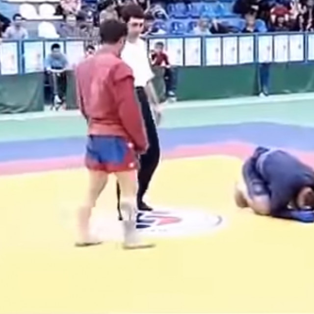 Khabib poraz screenshot