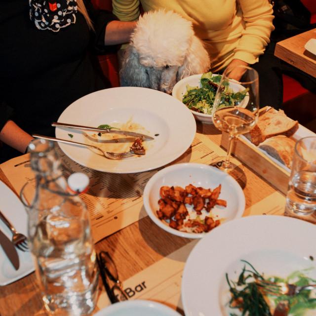 atosfera u restoranu