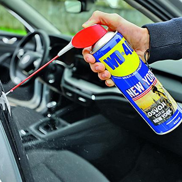 WD-40 sprej