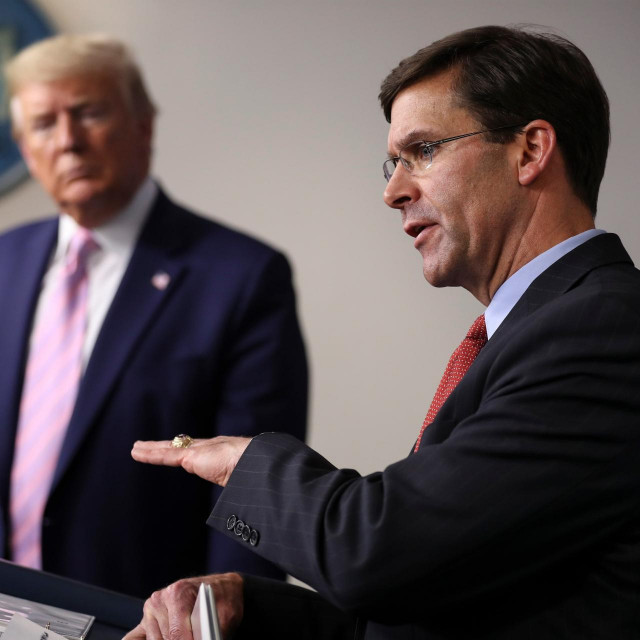 Donald Trump i Mark Esper